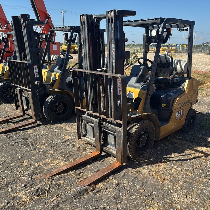 2022 CATERPILLAR GP25N5