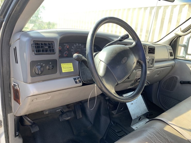 2001-ford-f350-xl-image-9