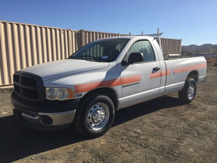 2005-dodge-2500-image-1