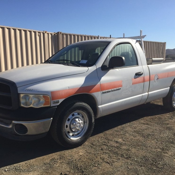 2005 DODGE 2500