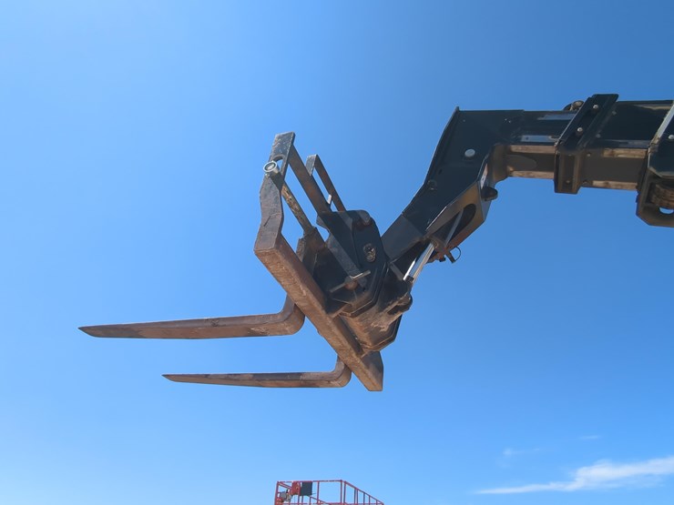 2019-caterpillar-tl1255-image-6