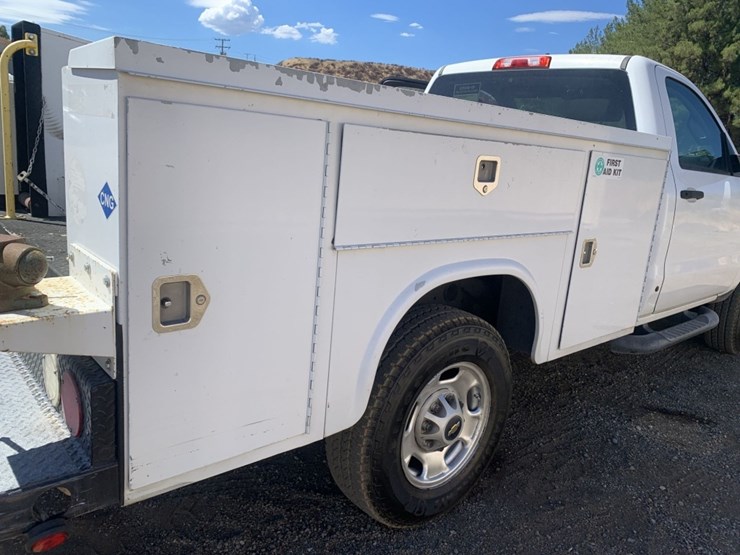 2015-chevrolet-silverado-2500-image-12