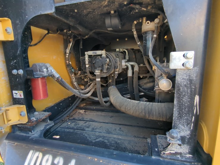 2023-kobelco-sk260-lc-11-image-23