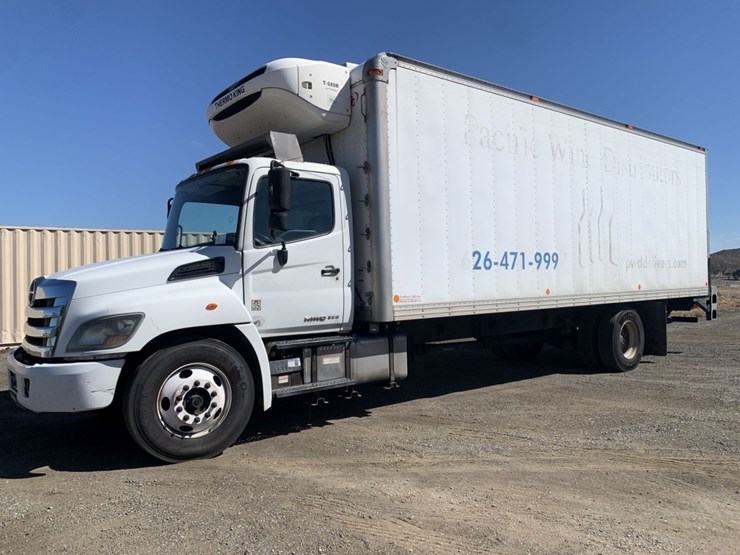 2018-hino-338-image-1