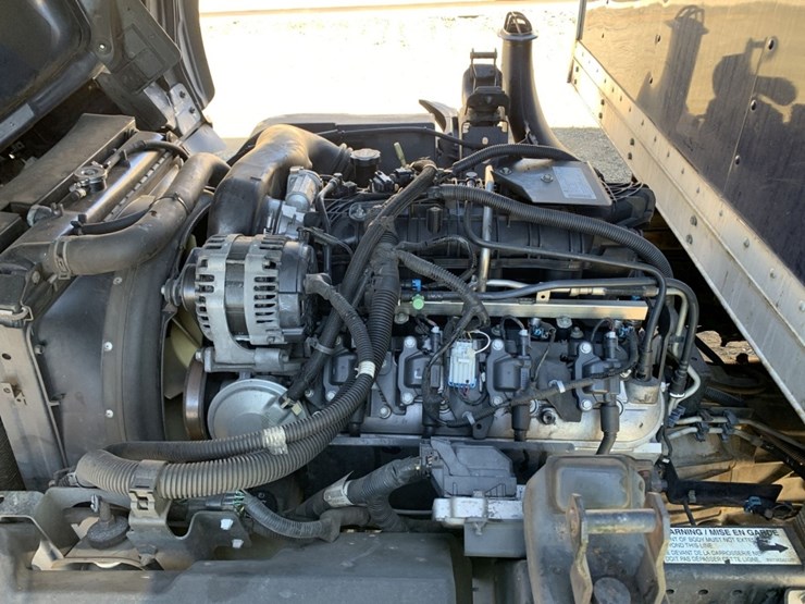 2014-isuzu-npr-image-8