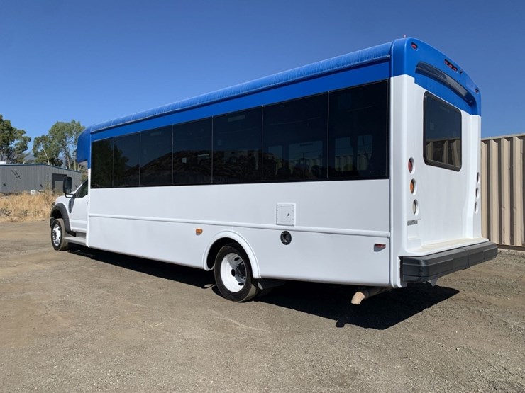 2019-ford-f550-xl-image-4
