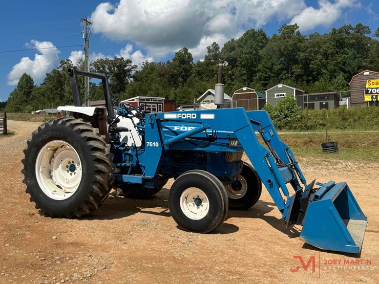 ford-7610-image-2