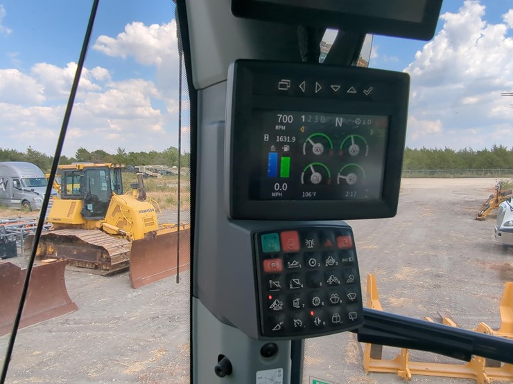 2024-deere-644p-image-16