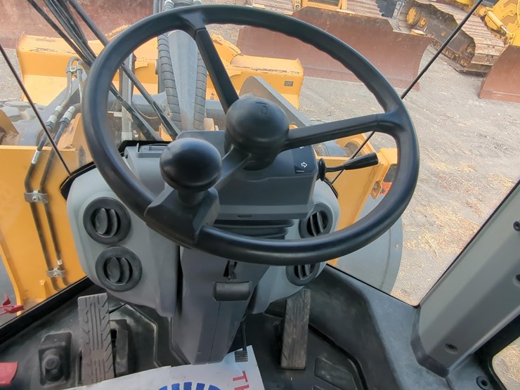 2024-deere-644p-image-15