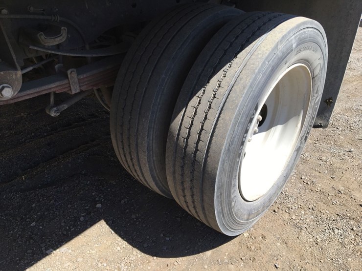 2013-ford-f550-xl-image-12