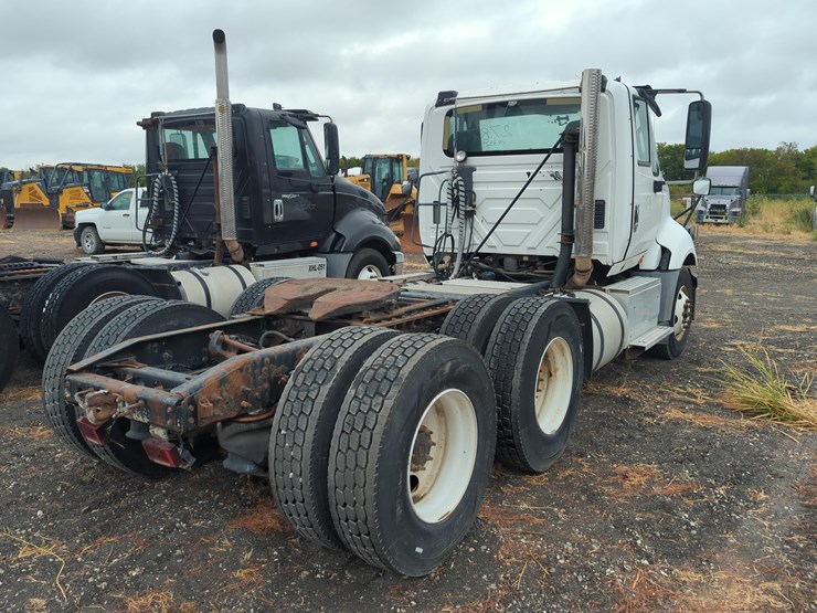 2014-international-prostar-image-3
