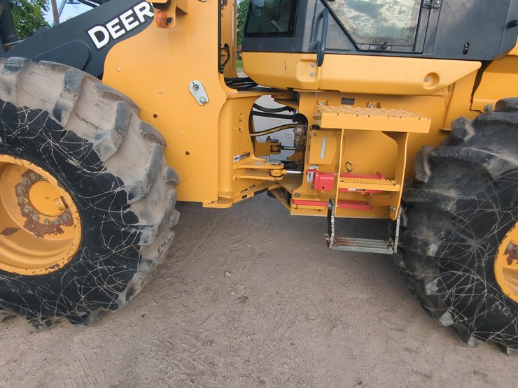 2022-deere-544p-image-7