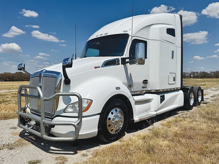2022-kenworth-t680-image-1