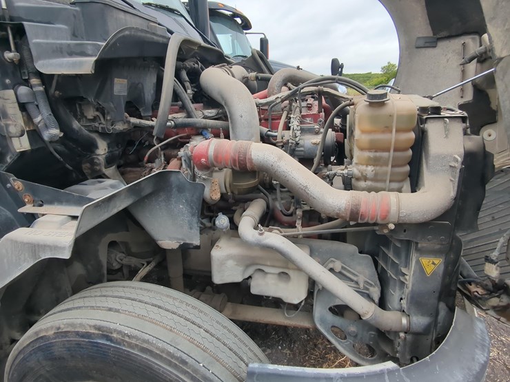 2014-international-prostar-image-7