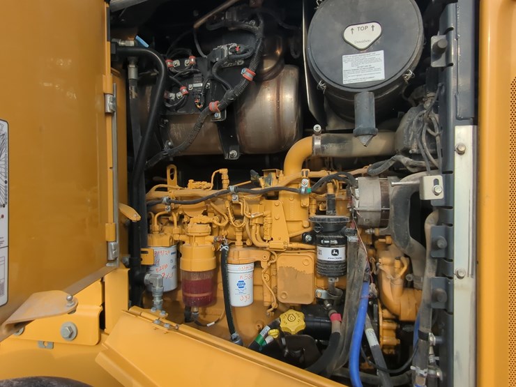2022-deere-624p-image-12