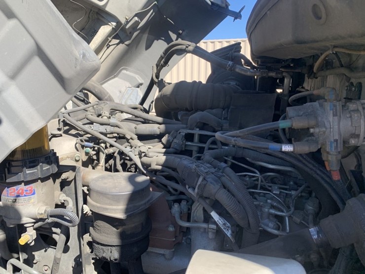 2018-hino-338-image-5