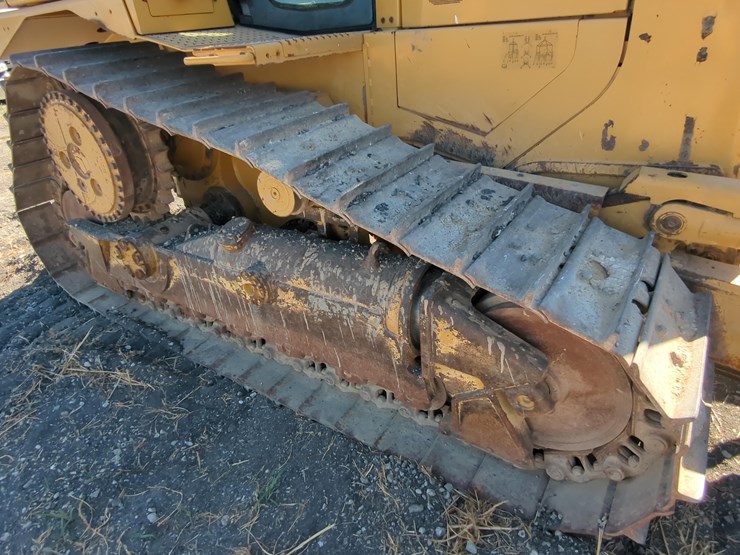 caterpillar-d6t-xl-image-10