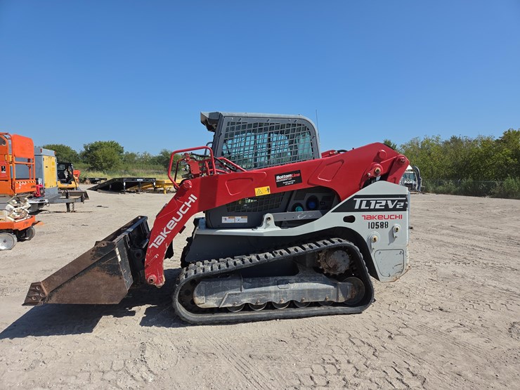 2023-takeuchi-tl12v2-image-1