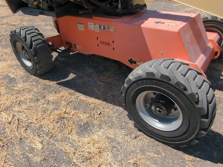 jlg-400s-image-10
