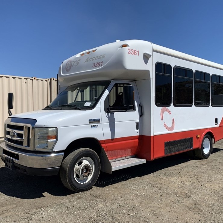 2016 FORD E450
