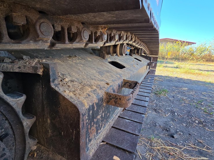 2020-hitachi-zx225usr-lc-6-image-19
