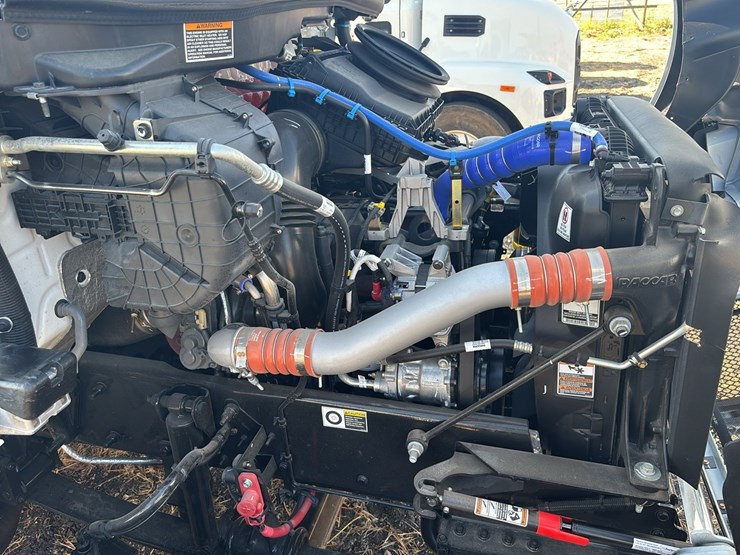 2026-kenworth-t280-image-27