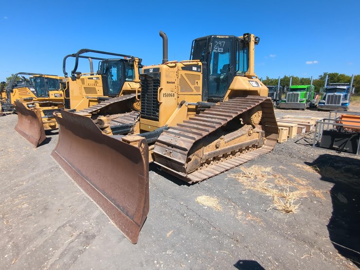 2015-caterpillar-d6n-lgp-image-2