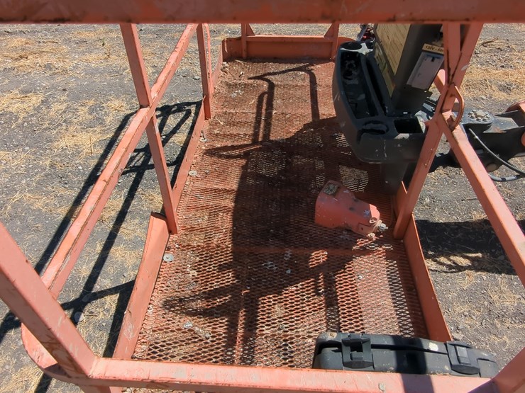 jlg-400s-image-8