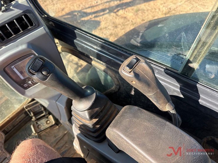 2019-kubota-kx057-4-image-28