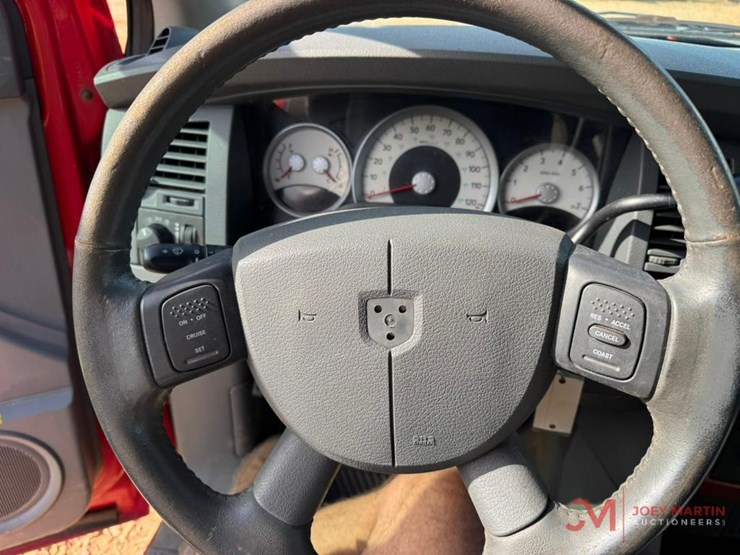 2004-dodge-durango-image-28