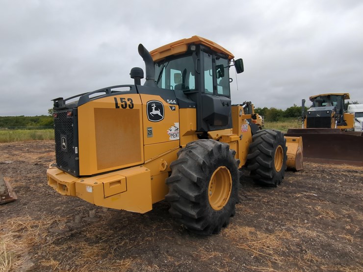 2022-deere-544p-image-4