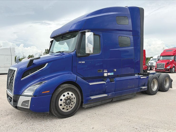 2024-volvo-vnl-760-image-1
