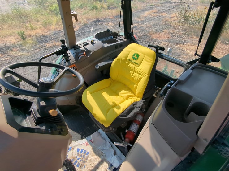 2020-john-deere-6105e-image-7