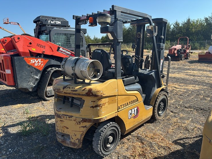 2022-caterpillar-gp25n5-image-3
