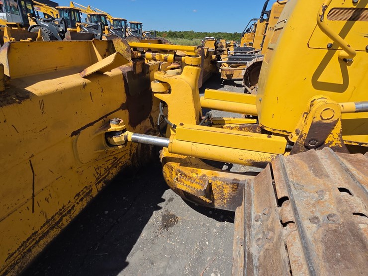 2017-komatsu-d61p-image-13