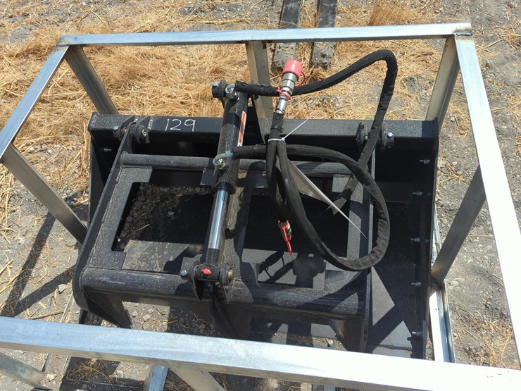 new-landhonor-mgb-72-44w-grapple-bucket-skid-steer-attachment-image-1
