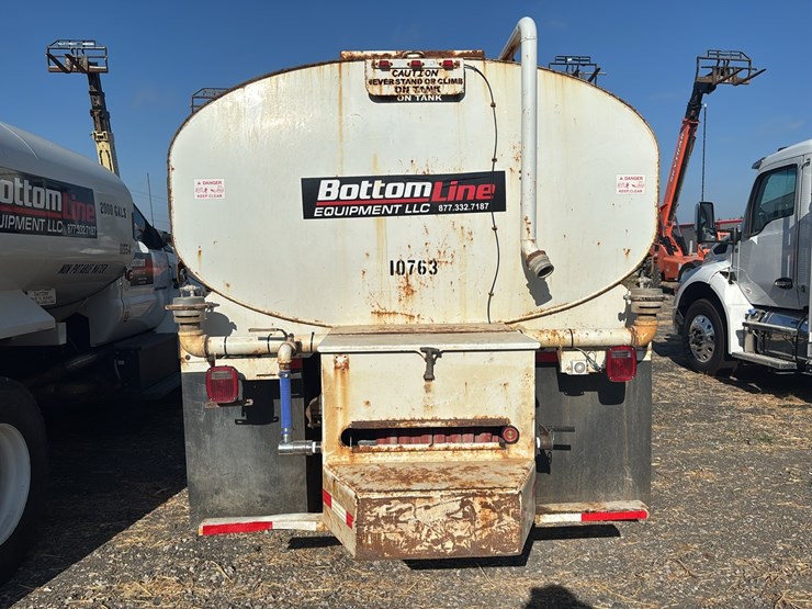 2023-mack-md642r-water-truck-sn:1m2mdaaaxps071901-image-4