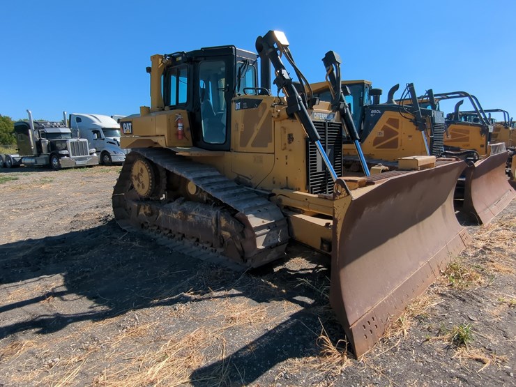 caterpillar-d6t-xl-image-3