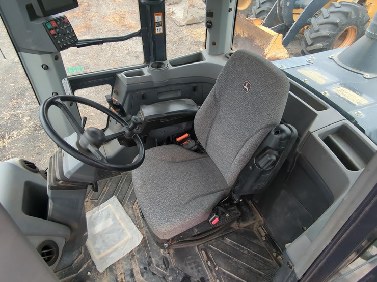 2022-deere-544p-image-13