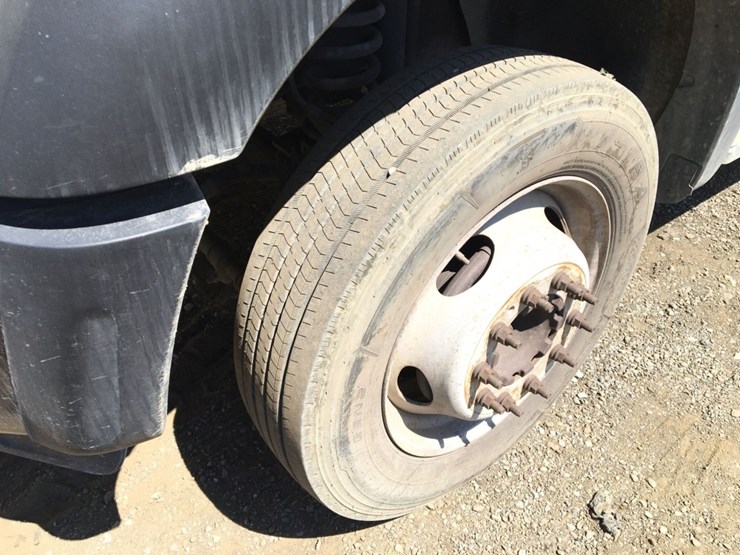 2013-ford-f550-xl-image-11