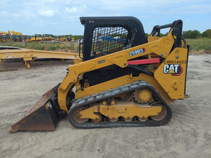 2021-caterpillar-259d3-image-1