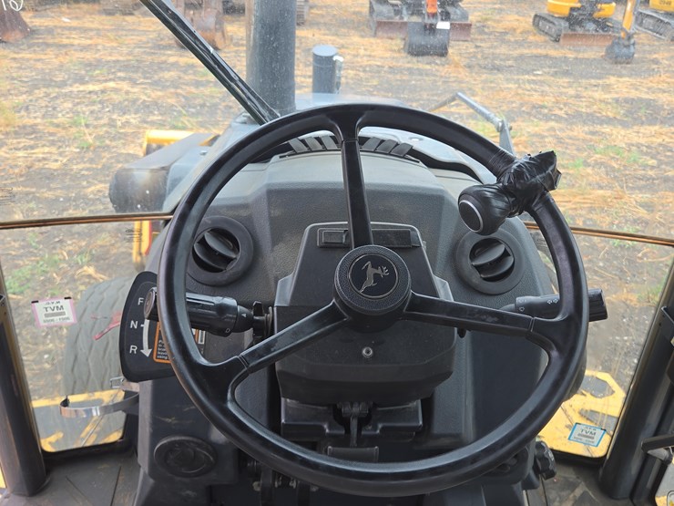 2021-deere-710l-image-19