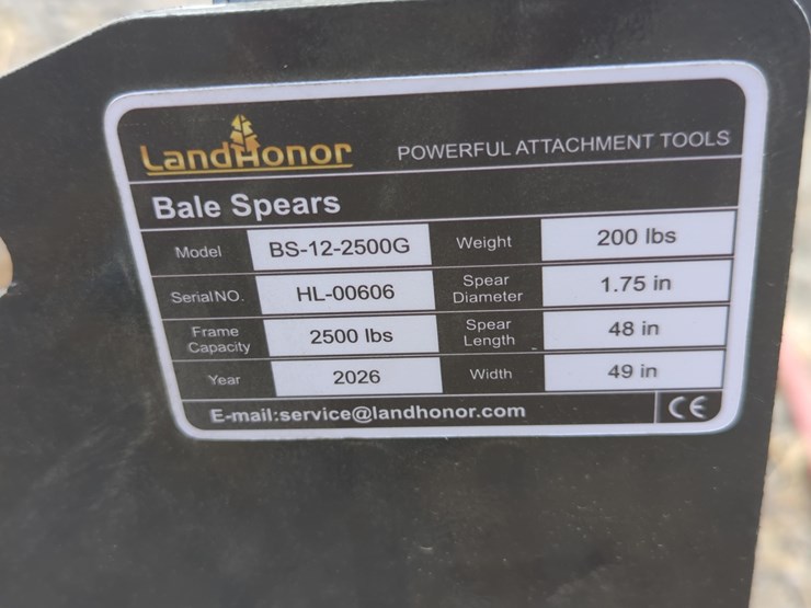 new-landhonor-bs-12-2500g-bale-spear-skid-steer-attachment-image-3