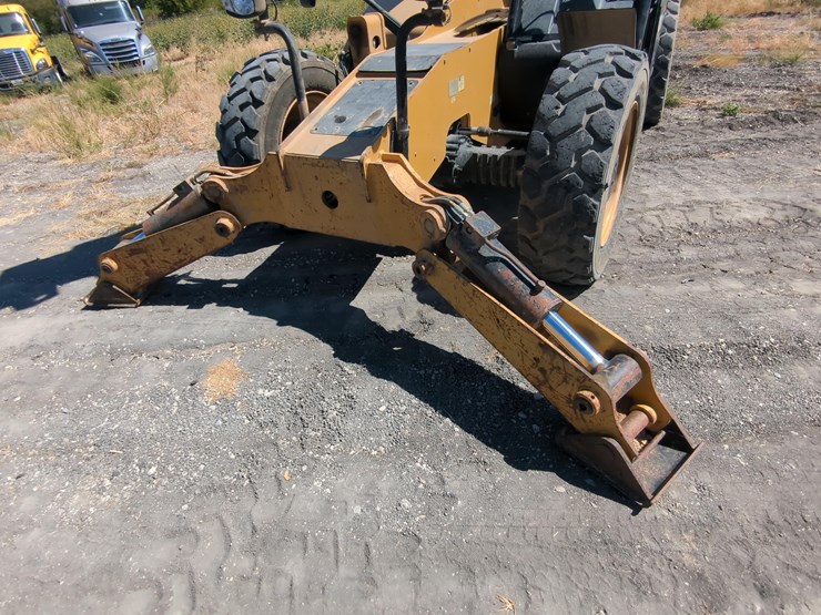 2019-caterpillar-tl1255d-image-8