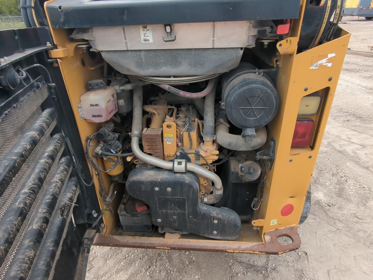2021-caterpillar-259d3-image-15