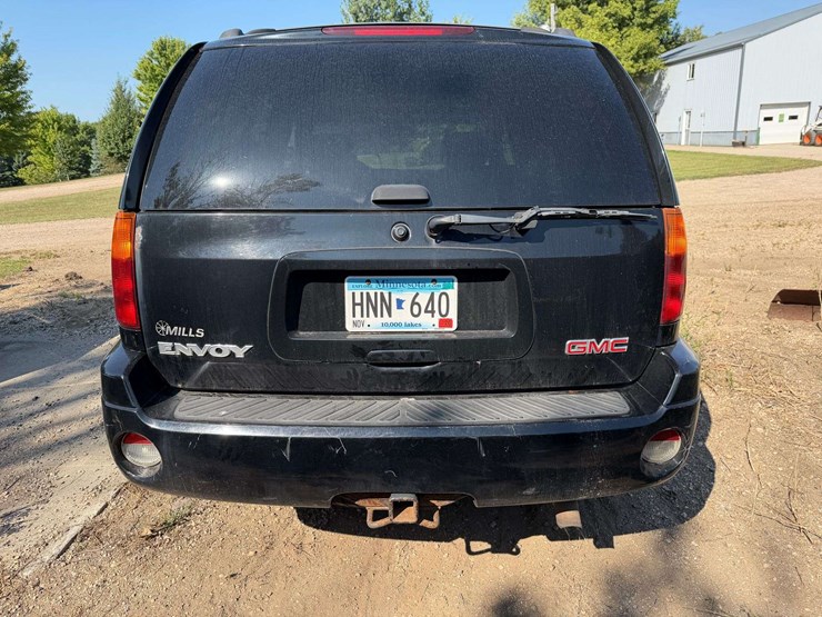2004-gmc-envoy-image-4