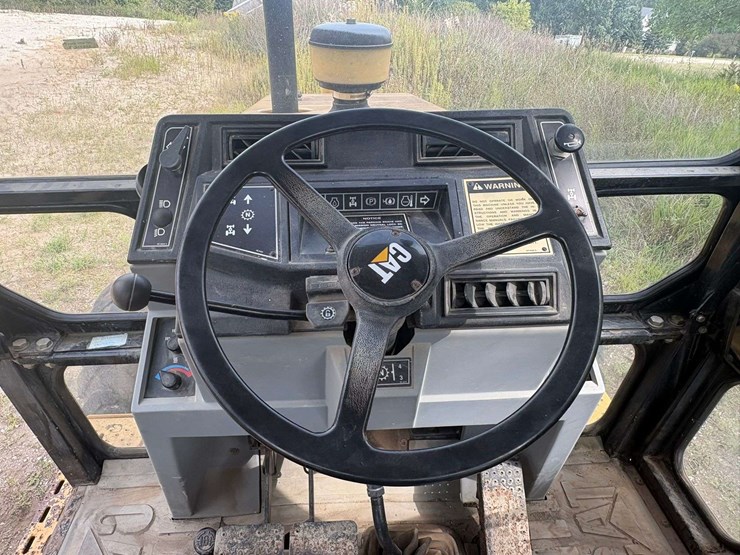 1995-caterpillar-426b-image-55