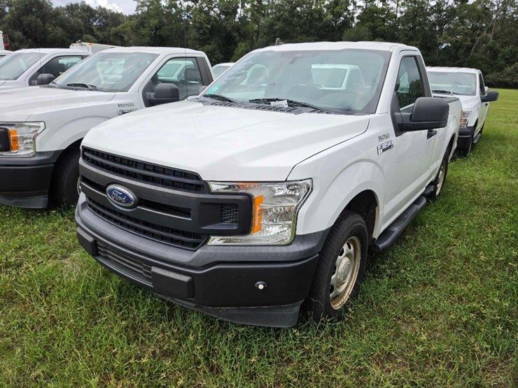 2020-ford-f150-xl-image-3