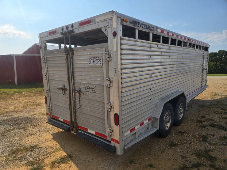 #26361-•-1995-30'-featherlite-trailer-image-6
