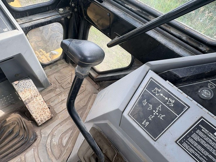 1995-caterpillar-426b-image-54